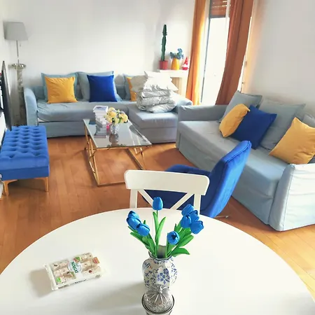 Bright & Cozy In Passy, Trocadero,